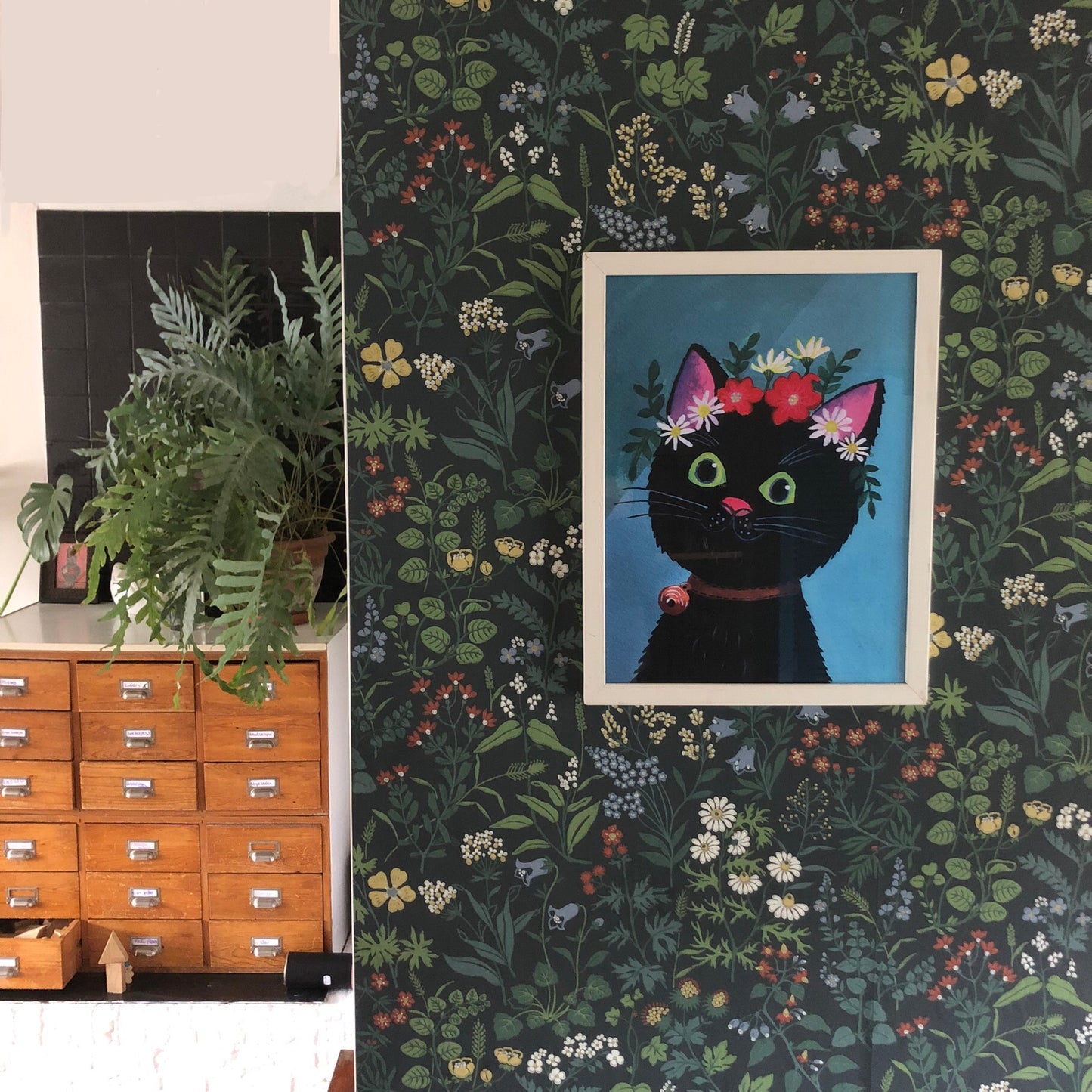 Poster Zwarte kat met bloemen Kroon | schattige Frida Kahlo kat