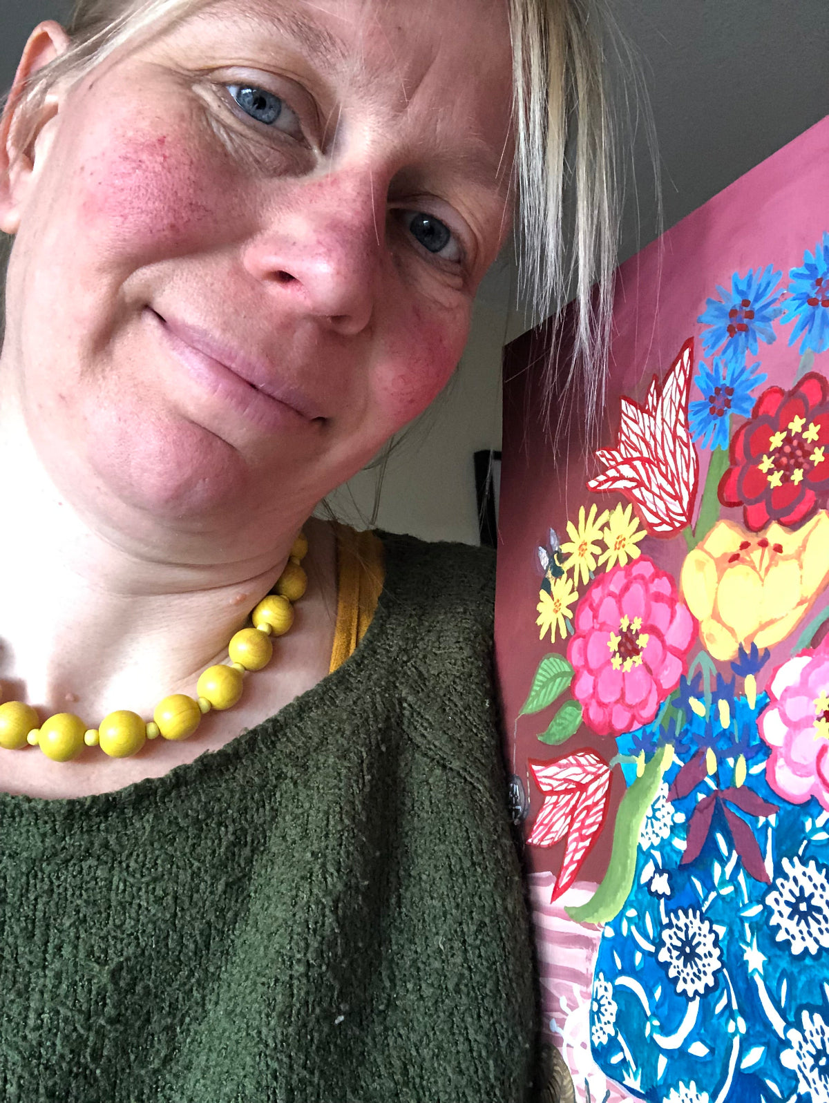Handgeschilderd kleurrijk stilleven schilderij in uitbundige kleuren, in de stijl van oude meesters met een knipoog. Op dit bloem stilleven stat een blauw wit porseleinen calico vaas met vrolijke zinnia en roos witte tulpen. De bloemen worden omrings door insecten, vlinders, hommel, slak en rups.