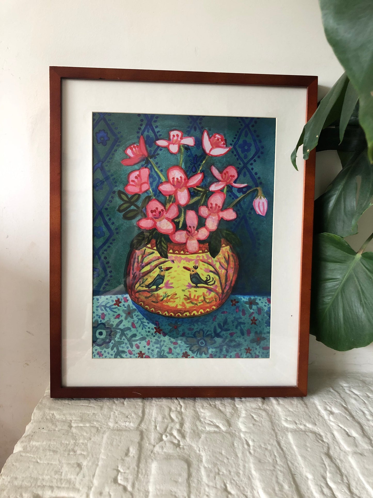 Poster Pastelkleurig bloem stilleven met Roze Clematis in geel Orientaalse Vaas