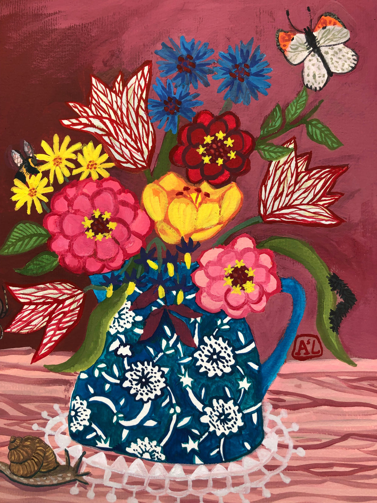 Handgeschilderd kleurrijk stilleven schilderij in uitbundige kleuren, in de stijl van oude meesters met een knipoog. Op dit bloem stilleven stat een blauw wit porseleinen calico vaas met vrolijke zinnia en roos witte tulpen. De bloemen worden omrings door insecten, vlinders, hommel, slak en rups.