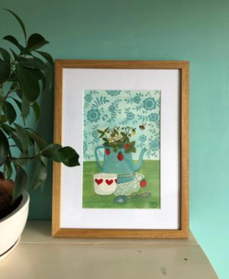 Schilderij Aardbei | Handgeschilderd Stilleven met Aardbeienplant in licht blauwe theepot