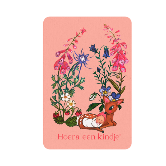 Duurzame felicitatie kaart voor geboorte baby kindje of meisje. Op het roze a6 kaartje staat een bos tafereeltje met een slapend kindje, een hertje e wilde bloemen uit het bos.